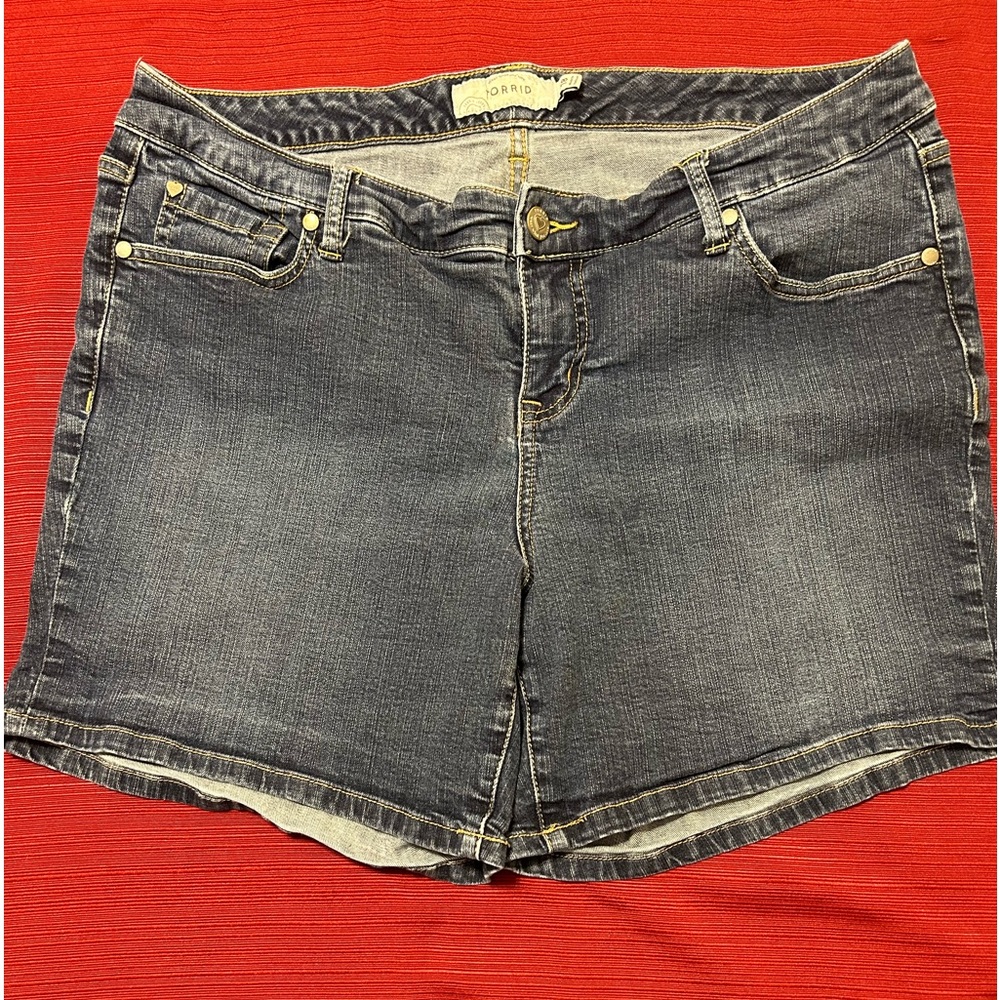 Torrid Jean Shorts Size 18